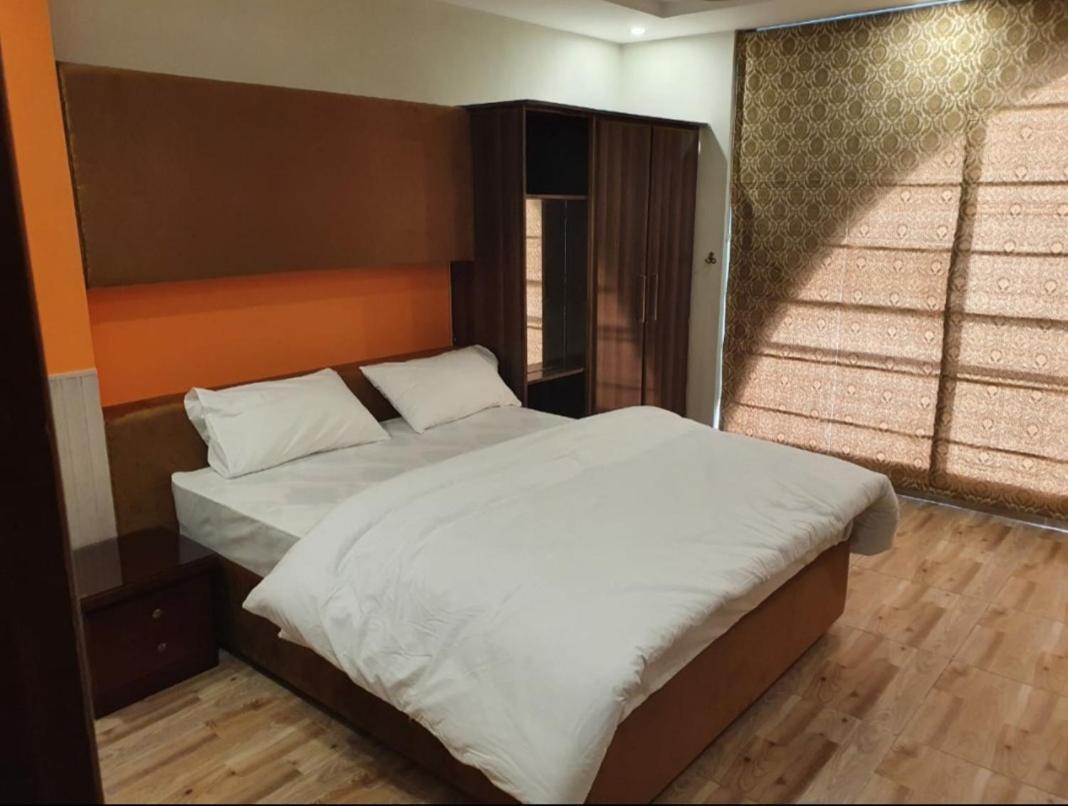 Hak Mall Suites And Apartments Rawalpindi Dış mekan fotoğraf