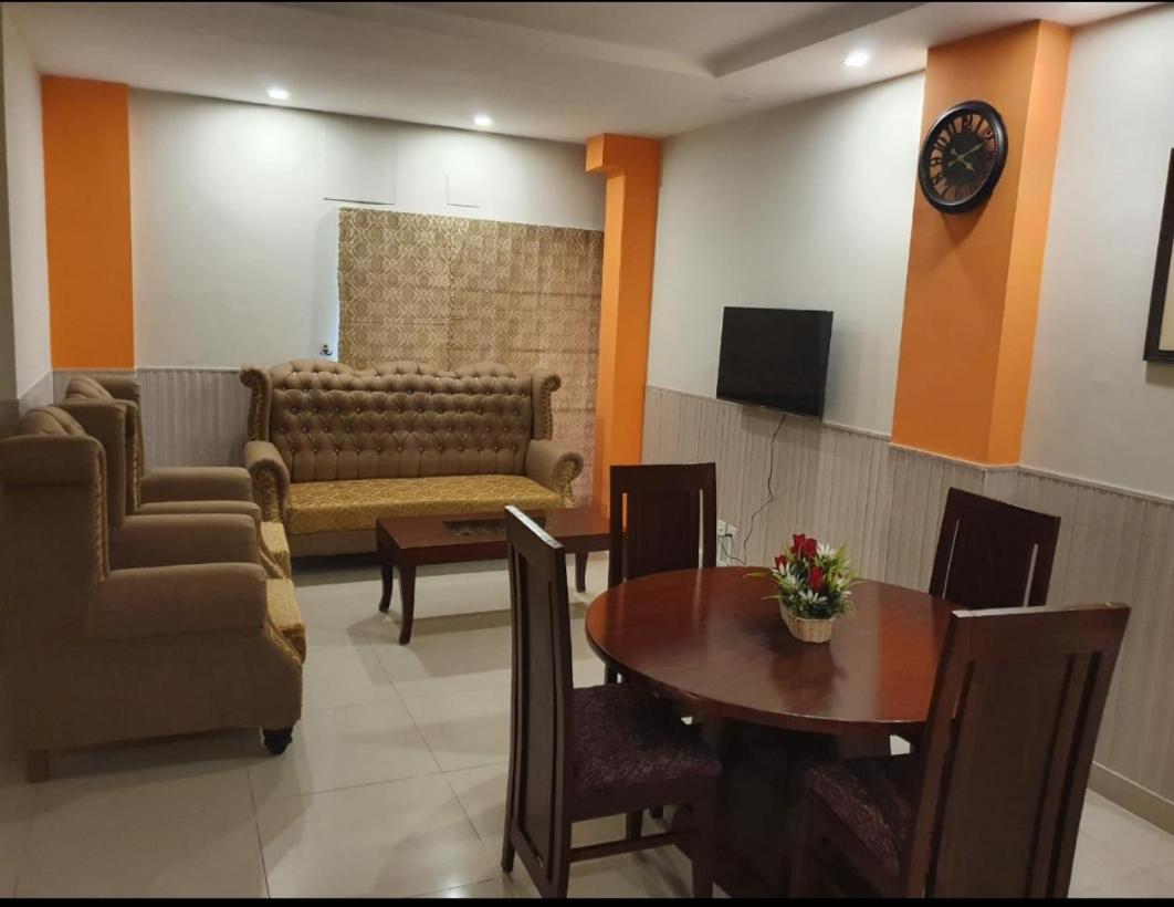Hak Mall Suites And Apartments Rawalpindi Dış mekan fotoğraf