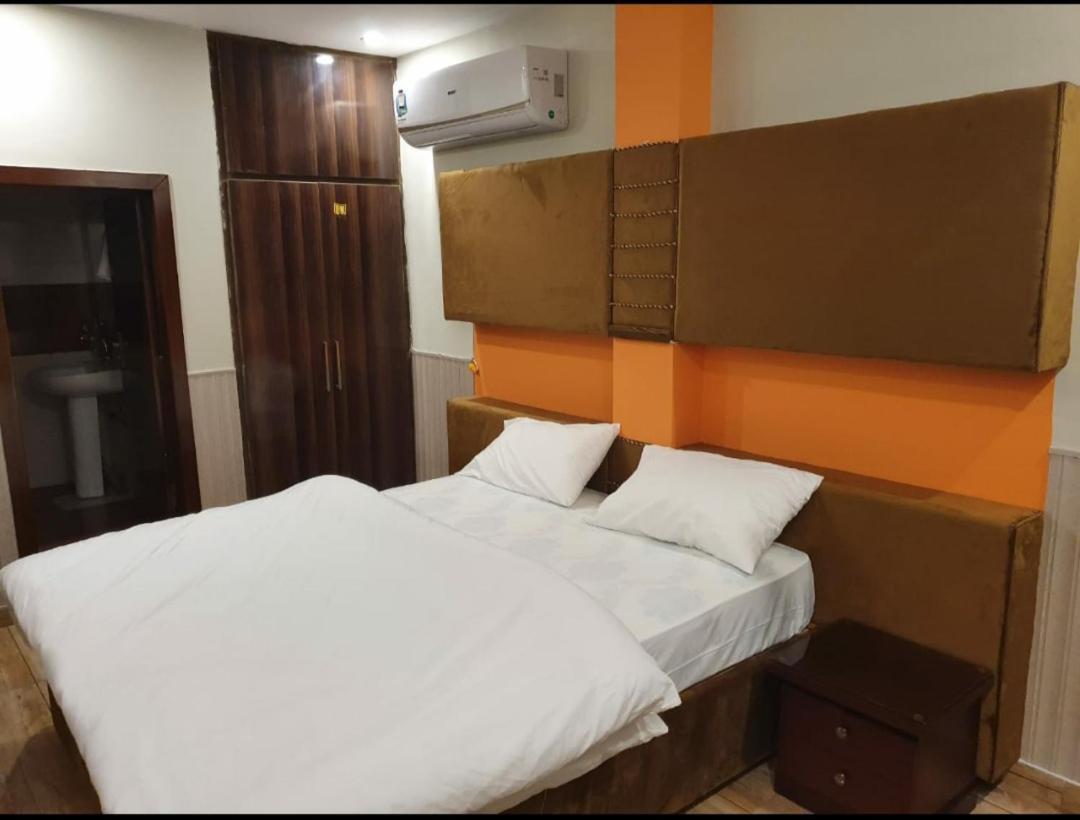 Hak Mall Suites And Apartments Rawalpindi Dış mekan fotoğraf