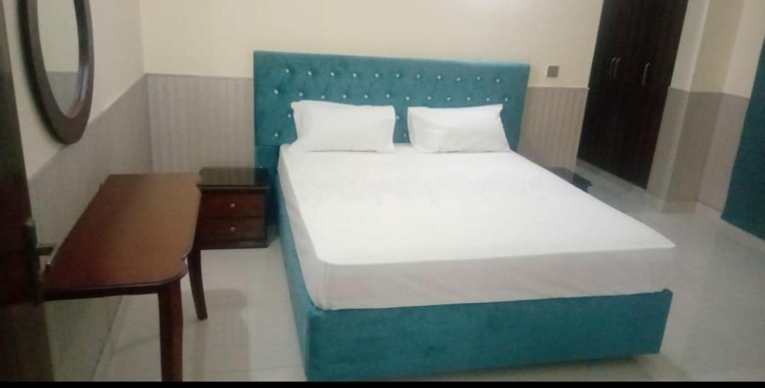 Hak Mall Suites And Apartments Rawalpindi Dış mekan fotoğraf