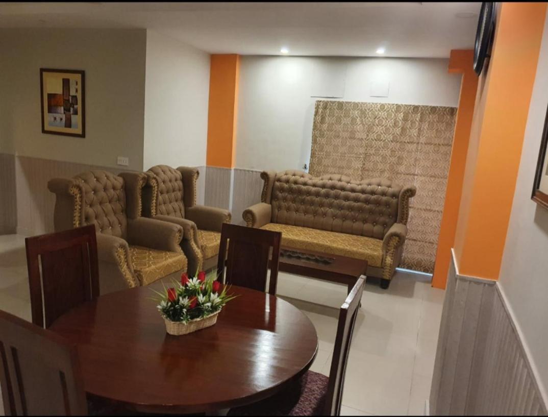 Hak Mall Suites And Apartments Rawalpindi Dış mekan fotoğraf